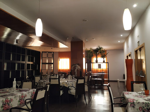 ñ Restaurante