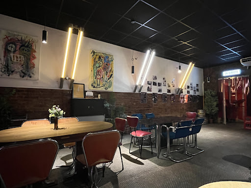 78|33 Gastrobar & Music Hall