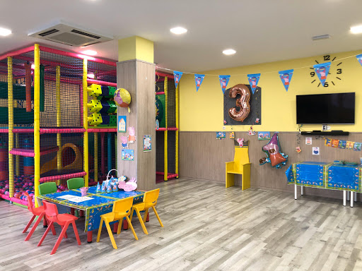 Sala DiverÁrea Rivas . Parque de bolas. Alquiler sala cumpleaños . Eventos infantiles y familiares