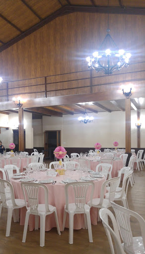 Salon de Celebraciones Madre Del Agua. Camino De La Jara